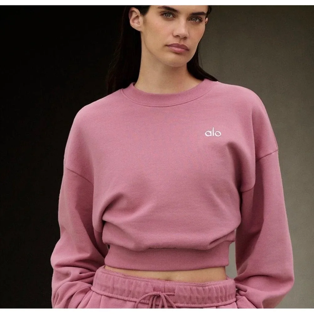ALO Yoga Accolade Crewneck Crop Pullover  Pink Athleisure Hiking Yoga XS